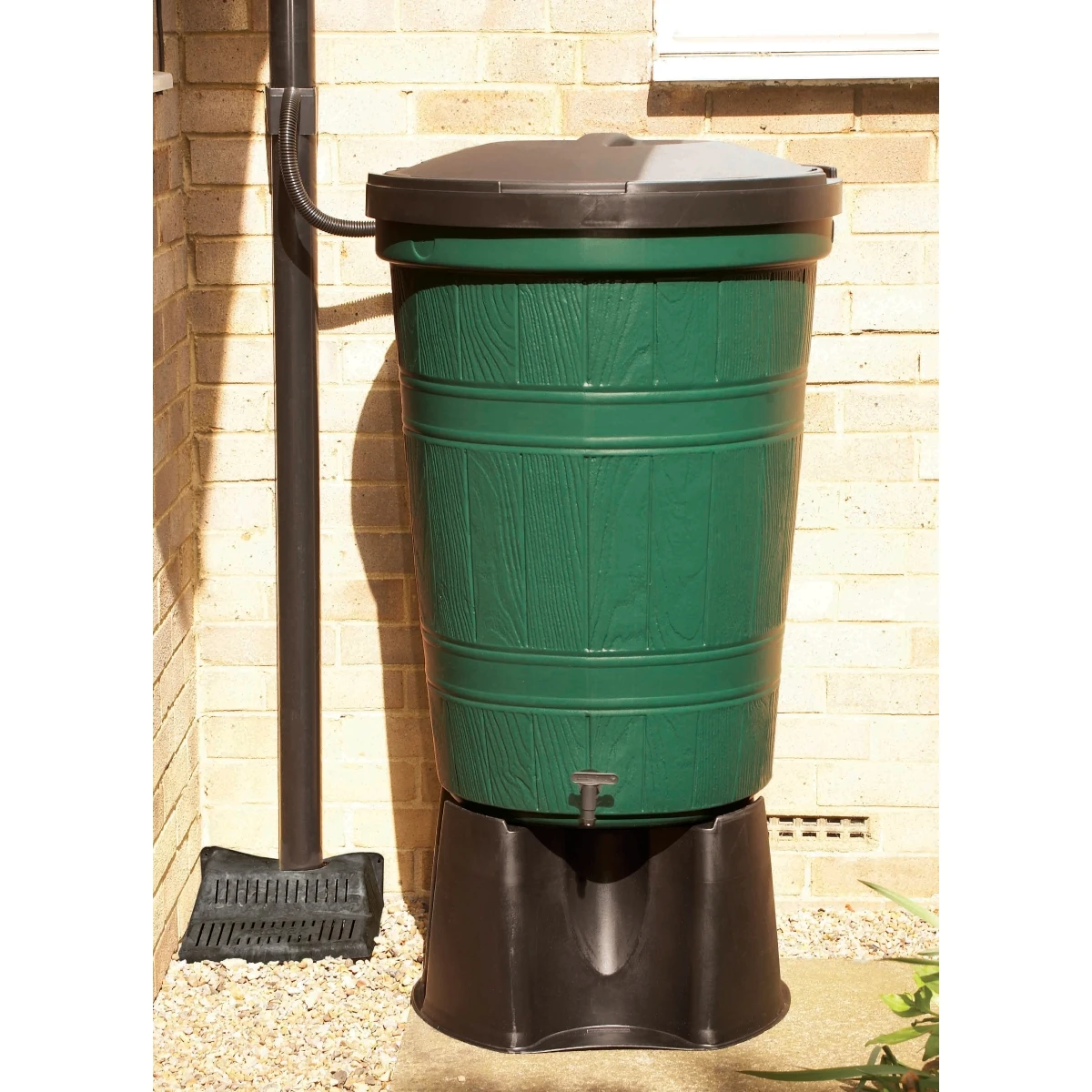 Straight Limited Water Butt 200 Litre Green WB200BUTT 2 Straight Limited Water Butt 200 Litre Green WB200BUTT - Image 2
