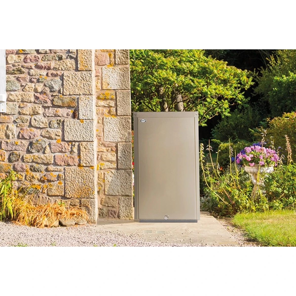 Grant Vortex Pro External 26kW Oil Combi Boiler With Flue VTXOMCOMBI26 3 Grant Vortex Pro External 26kW Oil Combi Boiler With Flue VTXOMCOMBI26 - Image 3