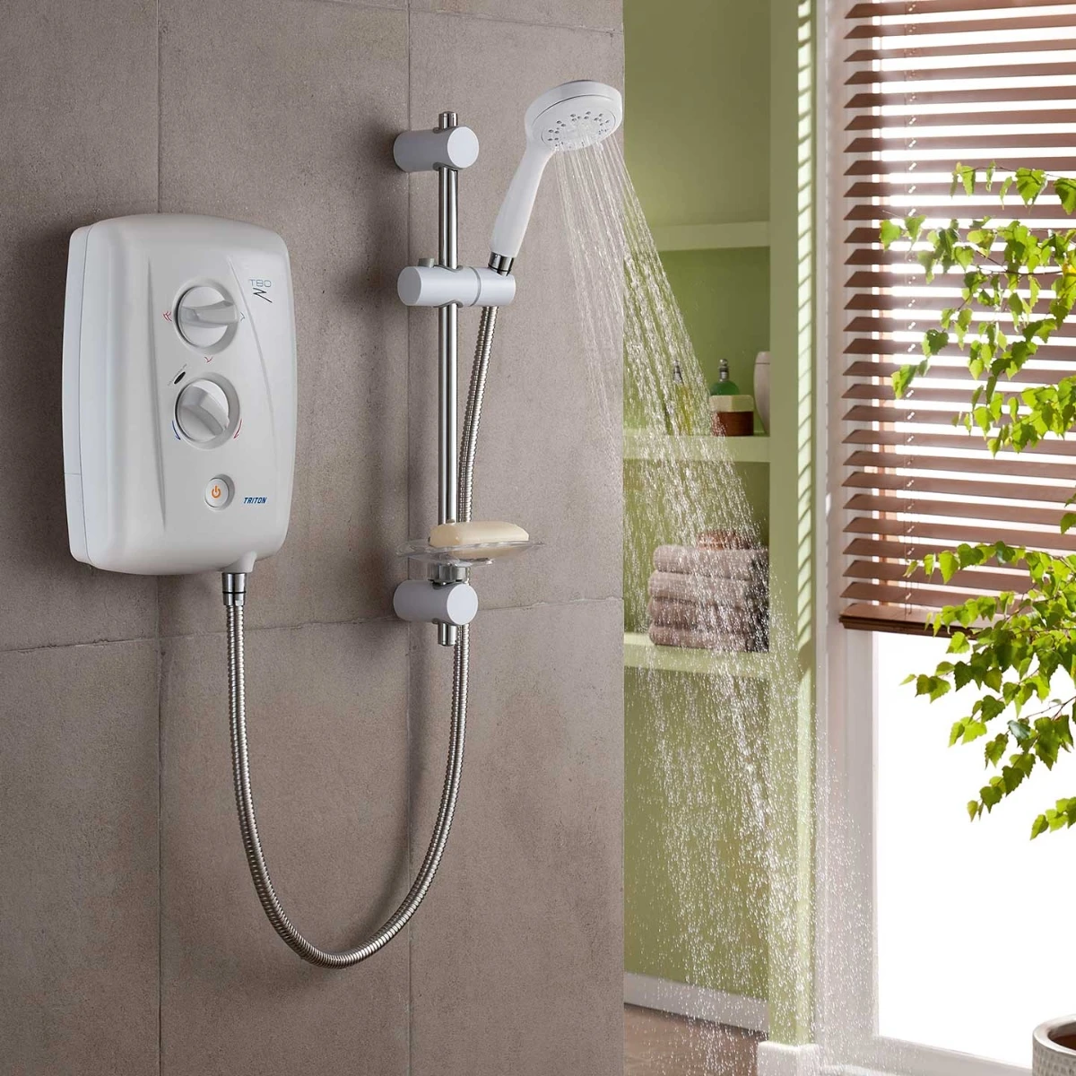Triton T80Z Fast-Fit 8.5 KW Electric Shower White And Chrome SP8008ZFF 2 Triton T80Z Fast-Fit 8.5 KW Electric Shower White And Chrome SP8008ZFF - Image 2