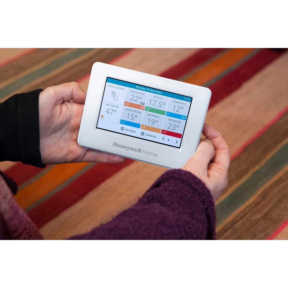 Honeywell Home Evohome Wifi Connected Thermostat Pack ATP921R3100 3 Honeywell Home Evohome Wifi Connected Thermostat Pack ATP921R3100 - Image 3