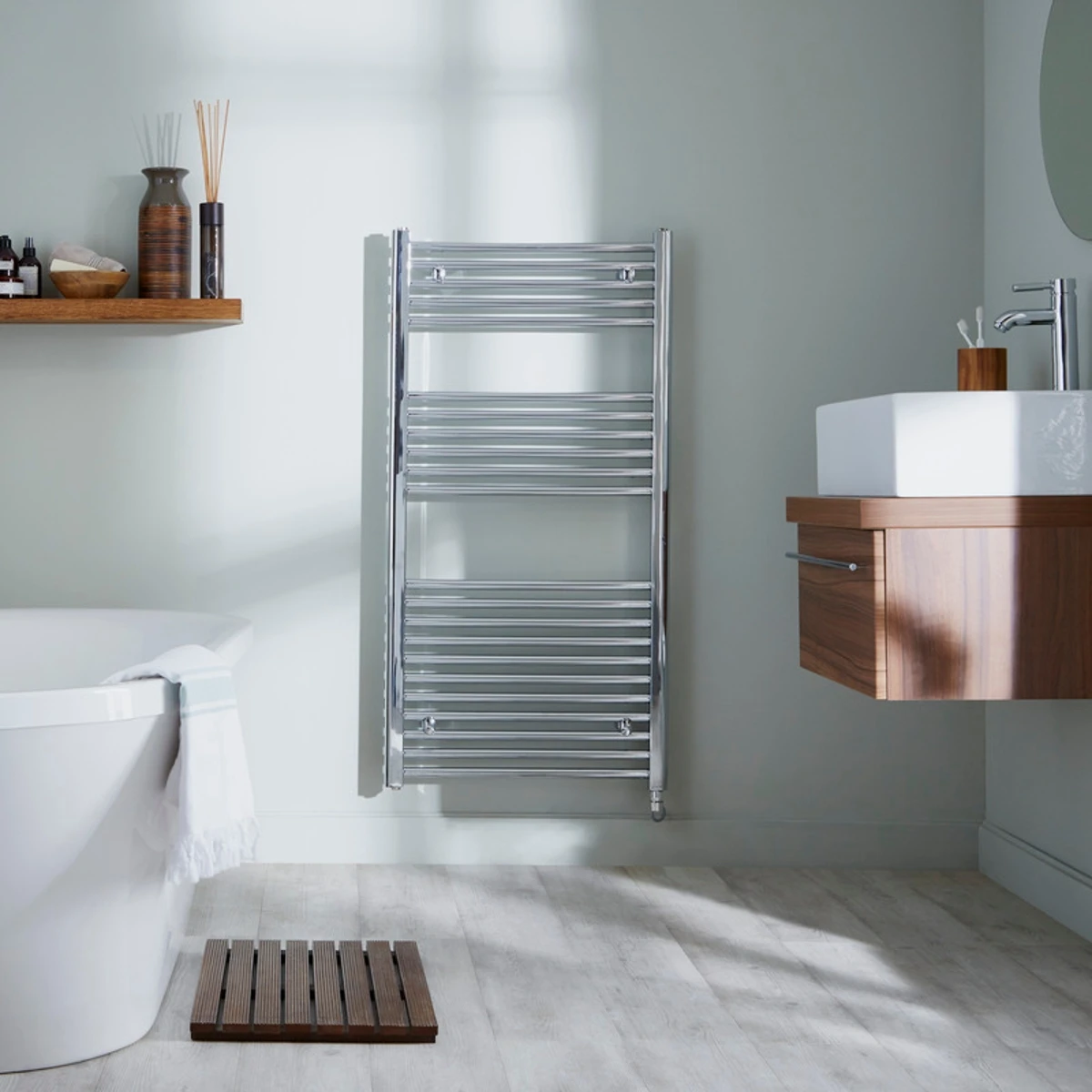 Towelrads Richmond Electric Straight Chrome Towel Rail 691mm X 450mm 2 Towelrads Richmond Electric Straight Chrome Towel Rail 691mm X 450mm - Image 2