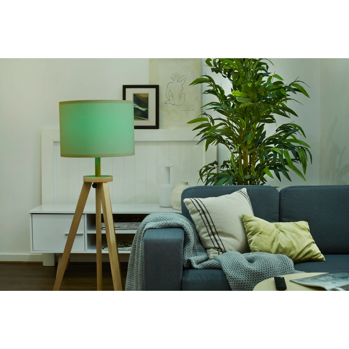 4LITE WiZ Connected C37 E14 RGB WiFi/BLE 2 4LITE WiZ Connected C37 E14 RGB WiFi/BLE - Image 2